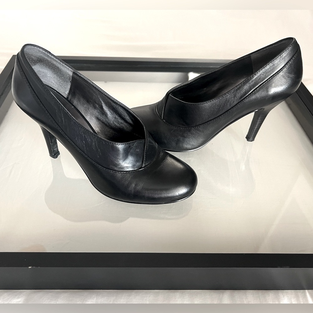 Nine West Black Leather Heels sz 6.5